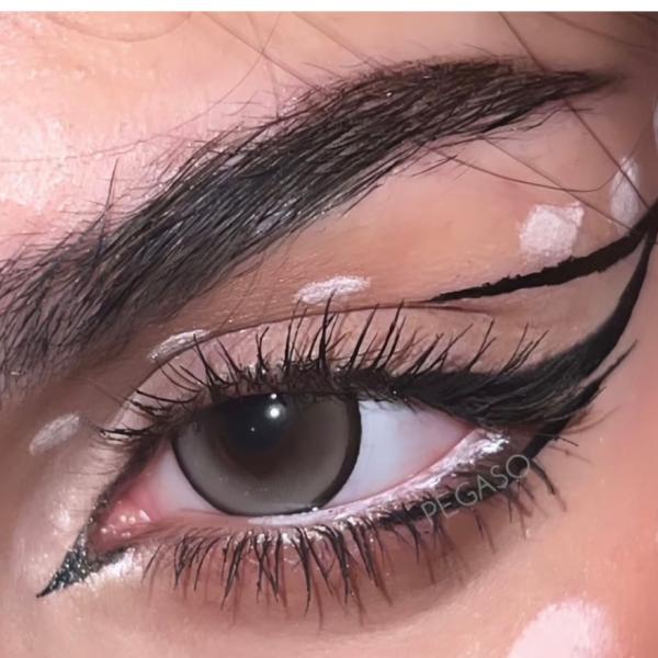 عدسات فريش ليدي ميلك تي اللاصقة